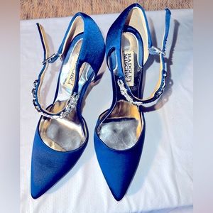 Badgley Mischka Satin shoes, color blue, size 6, used